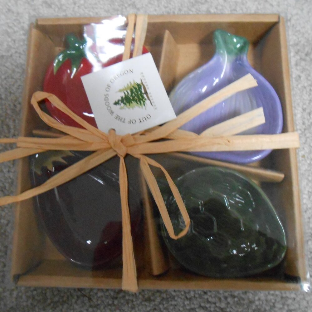 NIB "Out of the Woods of Oregon" set of 4 ceramic dipping bowls.